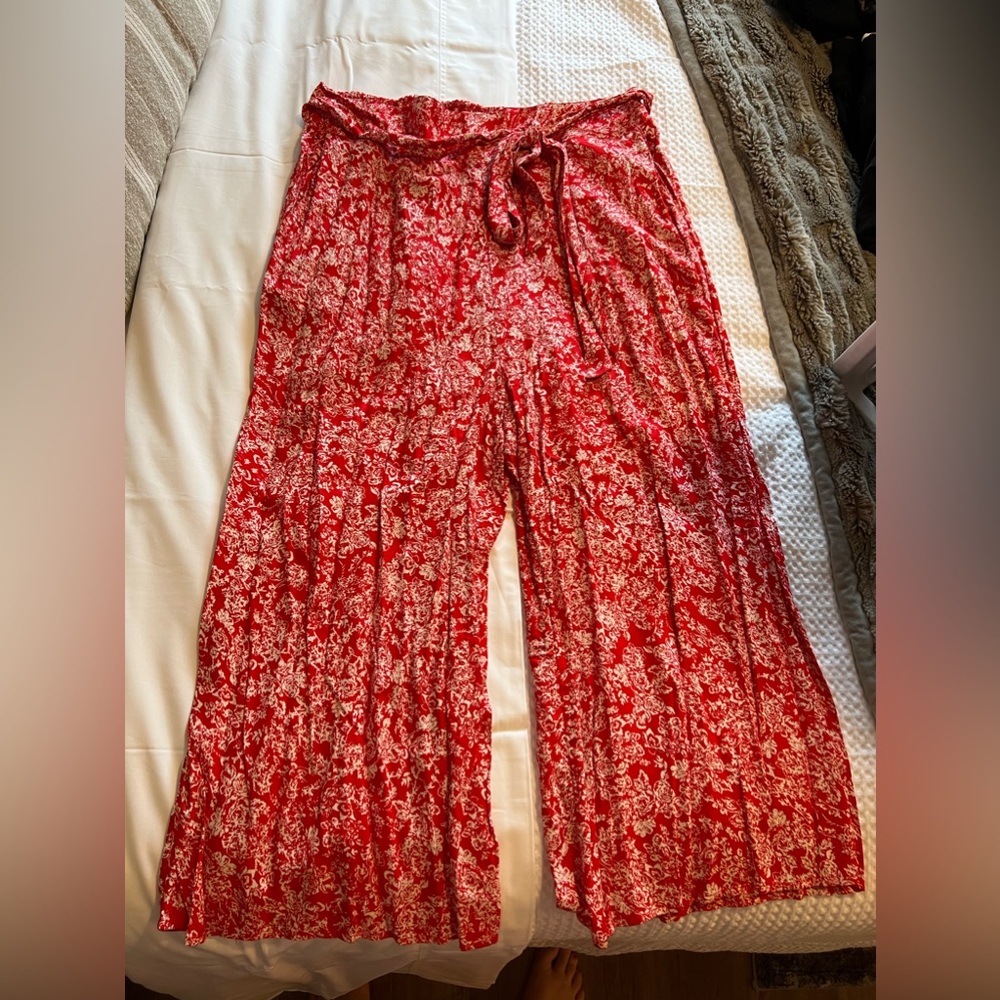 Hinge Print Wide Leg Crop Pants